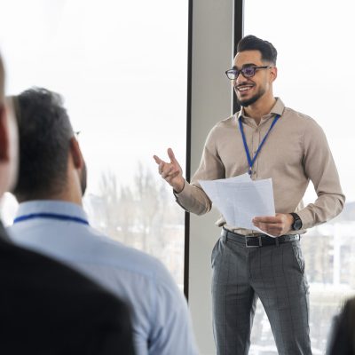 pessoas-que-participam-evento-de-negocios pessoas-que-participam-evento-de-negocios